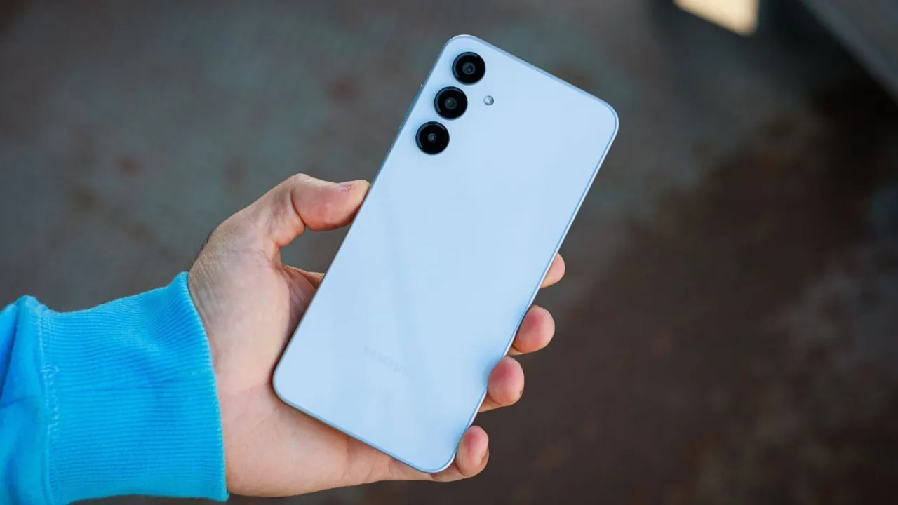 Galaxy A16 4G: обновление ПО (март 2025, Европа)