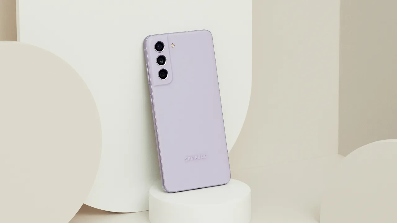 Galaxy S21 FE: обновление ПО (март 2025, Snapdragon)
