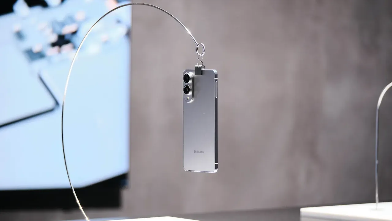 Samsung может заменить Galaxy S26 Plus на S26 Edge