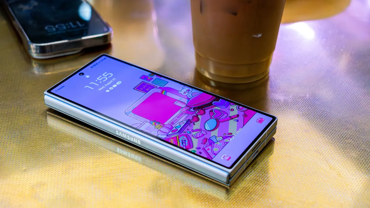 Galaxy Z Fold 7: кардинальные обновления и One UI 8
