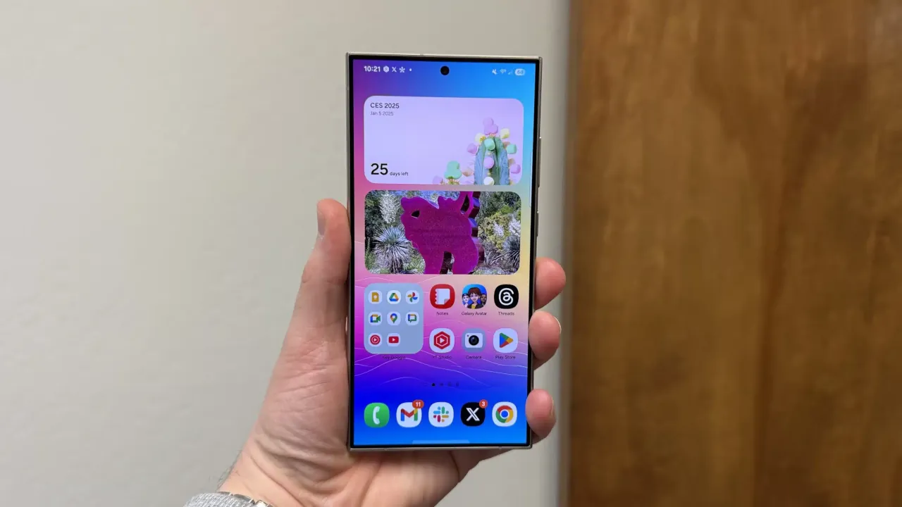 Samsung возобновляет обновление One UI 7.0 для Galaxy S24