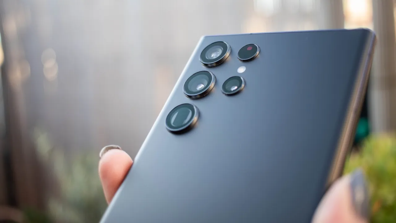 Galaxy S22 Ultra вступает в фазу тестирования One UI 8