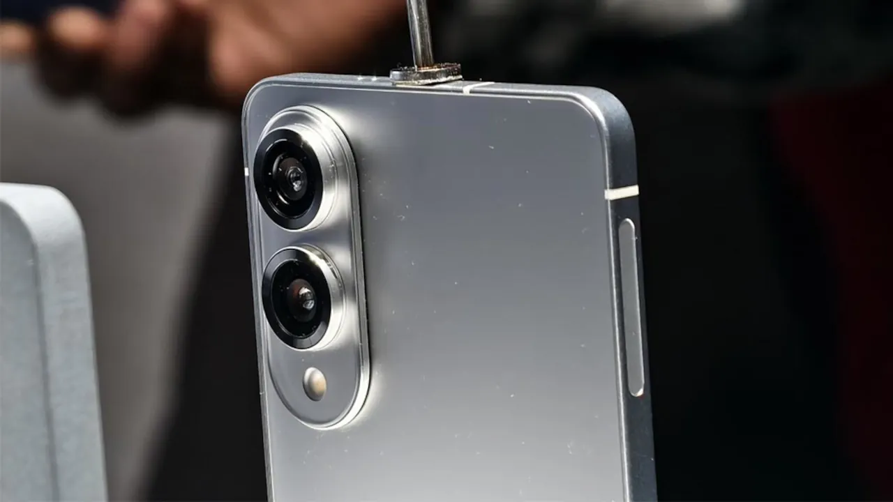 Samsung Galaxy S25 Edge: новая утечка тизера, анонс 13 мая