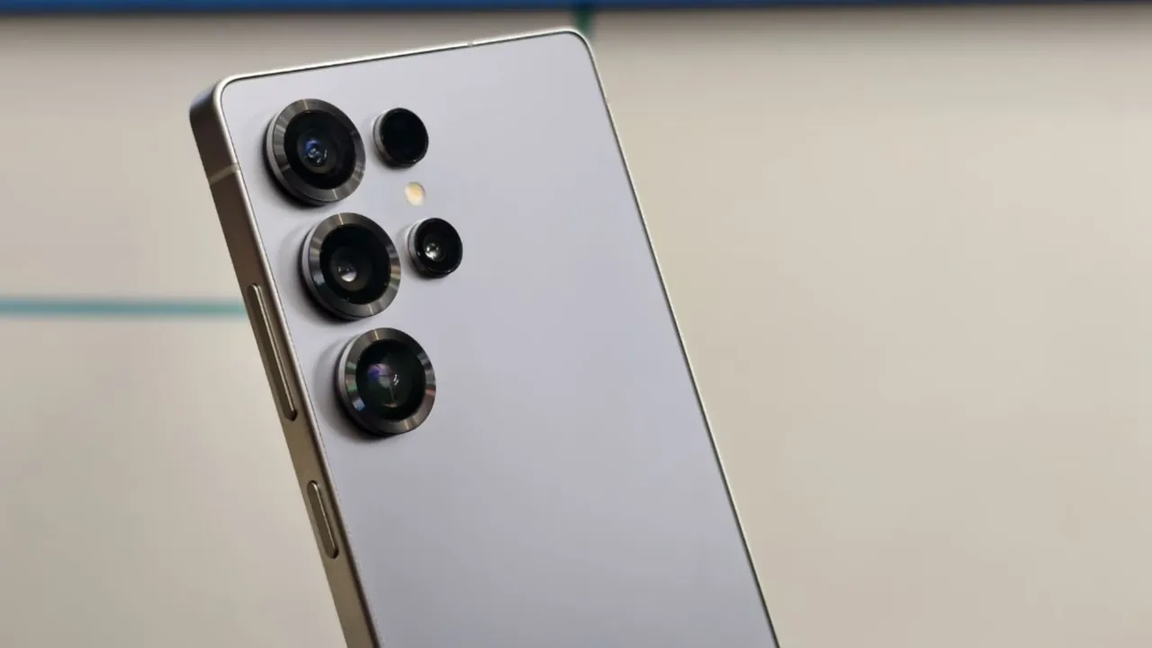 Samsung Galaxy S26 Ultra: последний с четырьмя камерами?