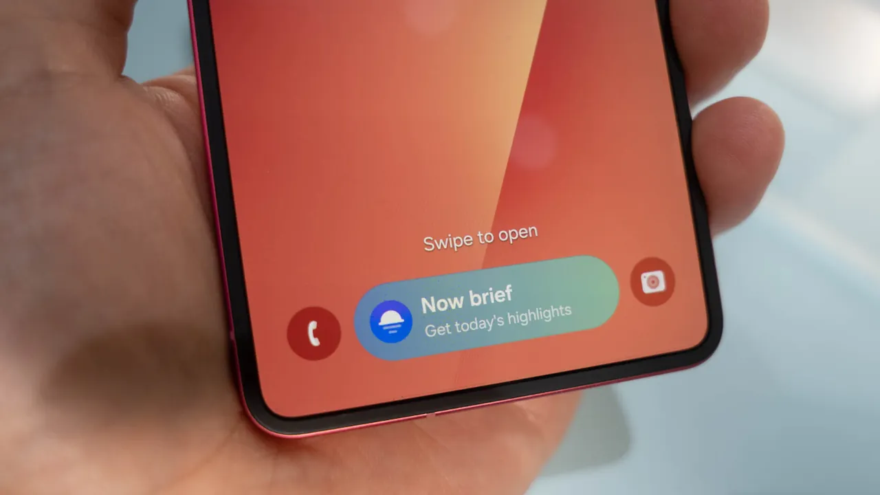 Samsung улучшит Now Bar на One UI 8 к концу 2025 года
