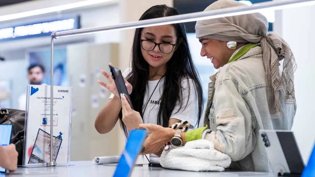 Samsung Galaxy Z Fold 7 показ