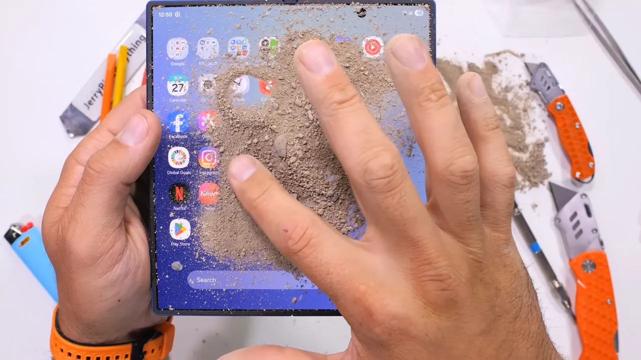 Samsung Galaxy Z Fold 7 песок